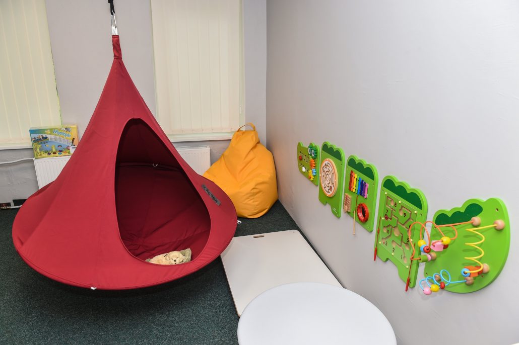 17027_G_Kartanas-min