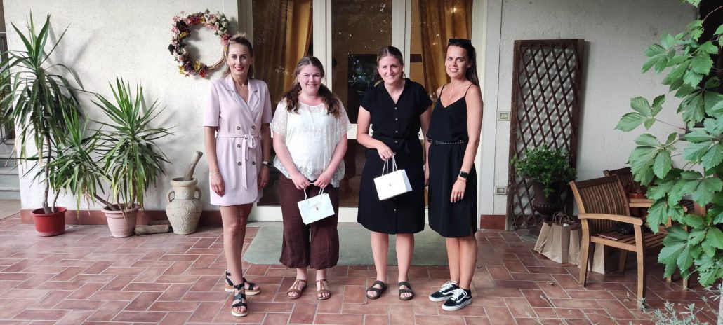 298798524_1210738946166628_2268778213054018679_n