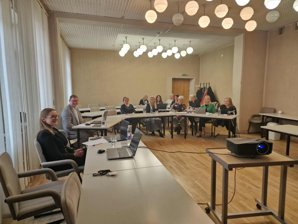 spalio 16 d. susitikimas su SADm,, ESFA ir Savivaldyb4s atstovais